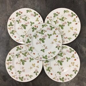 Wedgwood Wild Strawberry Bone China Dinner Plates Set of 5